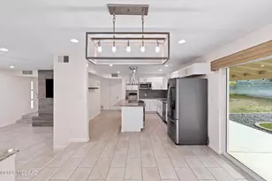 220 S Clausen Cir, Tucson, AZ 85745 - Photo 4