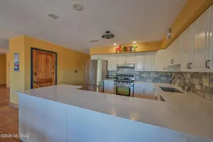 3010 W Glenn Point Ln, Tucson, AZ 85745 - Photo 16