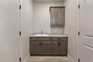 204 Market Cir, Tubac, AZ 85646 - Photo 16