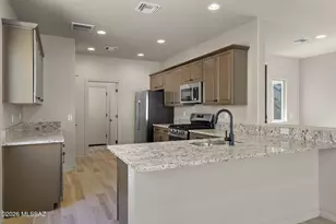 204 Market Cir, Tubac, AZ 85646 - Photo 12