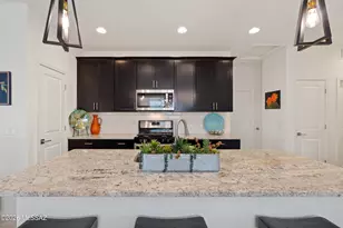 812 E Catwalk Pl, Sahuarita, AZ 85629 - Photo 8