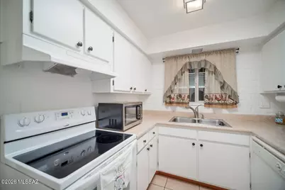 7070 E Calle Del Sol, Tucson, AZ 85710 - Photo 8