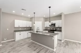 6650 S Cut Bow Dr, Tucson, AZ 85757 - Photo 8