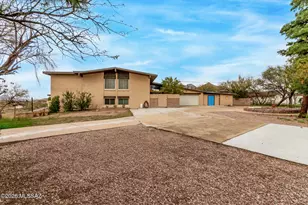 412 Bury Ct, Rio Rico, AZ 85648 - Photo 2