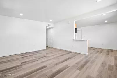 118 E Susana Street, Tucson, AZ 85756 - Photo 6