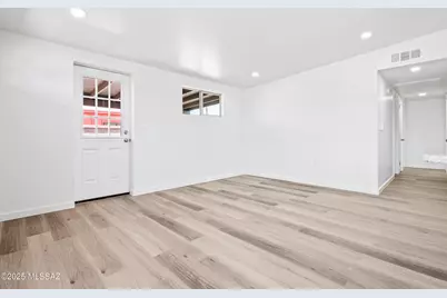 118 E Susana Street, Tucson, AZ 85756 - Photo 8