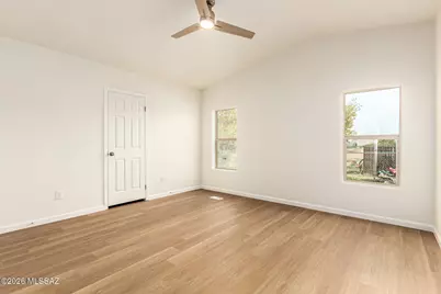 12823 W Crystal Rose Lane, Tucson, AZ 85743 - Photo 18