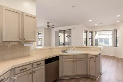 496 W Knotwood Street, Green Valley, AZ 85614 - Photo 16