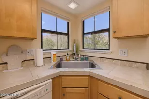 6651 N Campbell Ave, Tucson, AZ 85718 - Photo 8