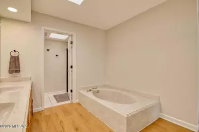 1148 E Camino Diestro, Oro Valley, AZ 85704 - Photo 28