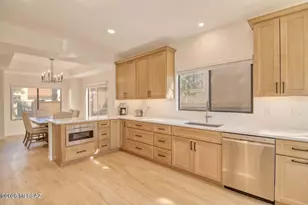 1148 E Camino Diestro, Oro Valley, AZ 85704 - Photo 10