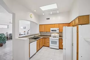 7387 E Placita Luz de La Luna, Tucson, AZ 85715 - Photo 10