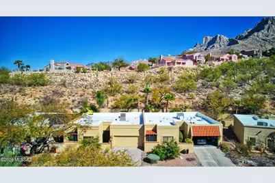 1223 E Camino Diestro, Oro Valley, AZ 85704 - Photo 1