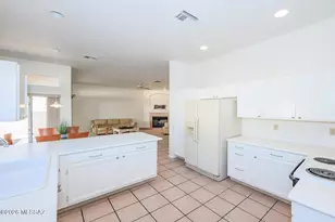 6549 N Shadow Run Dr, Tucson, AZ 85704 - Photo 18