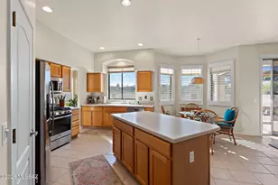 11871 N Potosi Point Dr, Tucson, AZ 85737 - Photo 6