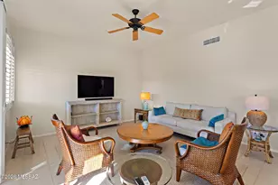 11871 N Potosi Point Dr, Tucson, AZ 85737 - Photo 10