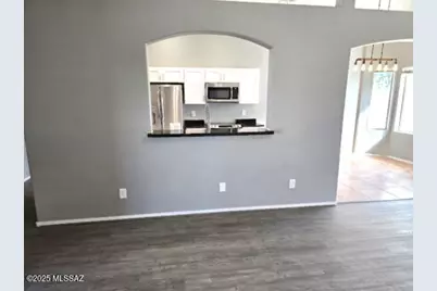 8832 N Mesquite Bluffs Place, Tucson, AZ 85742 - Photo 6