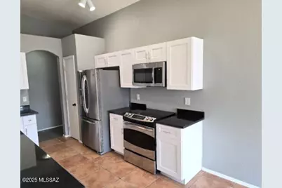 8832 N Mesquite Bluffs Place, Tucson, AZ 85742 - Photo 8