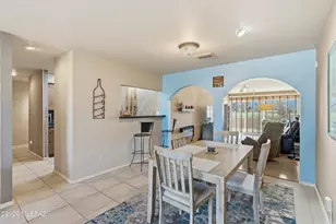 1122 N Abrego Dr, Green Valley, AZ 85614 - Photo 8