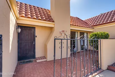 1122 N Abrego Drive, Green Valley, AZ 85614 - Photo 2