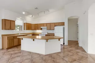 345 E Shore Cliff Pl, Oro Valley, AZ 85737 - Photo 6