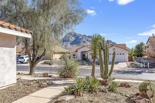 345 E Shore Cliff Pl, Oro Valley, AZ 85737 - Photo 2
