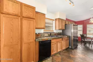 2325 W Silverbell Tree Dr, Tucson, AZ 85745 - Photo 6