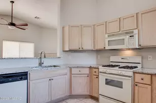 3625 W Stony Point Ct, Tucson, AZ 85742 - Photo 2