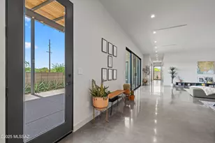 2805 N Bella Terraza Ct, Tucson, AZ 85712 - Photo 8