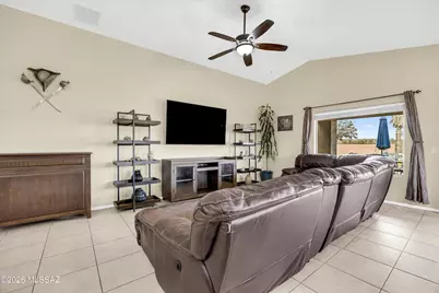 873 E Spring Water Canyon Drive, Sahuarita, AZ 85629 - Photo 12