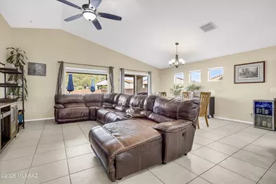 873 E Spring Water Canyon Drive, Sahuarita, AZ 85629 - Photo 14