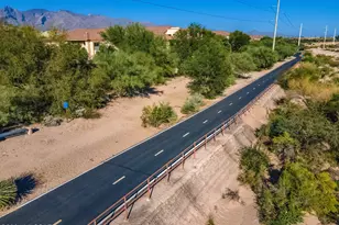 2550 E River Rd, Tucson, AZ 85718 - Photo 2