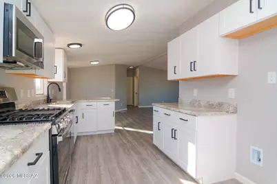 8381 S Marstellar Road, Tucson, AZ 85736 - Photo 10