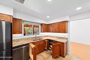 8030 E Hampton Dr, Tucson, AZ 85715 - Photo 18