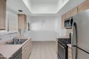 236 E Calle Turquesa, Oro Valley, AZ 85704 - Photo 10