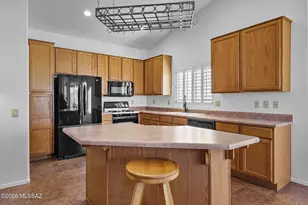 1955 E Cliff Swallow Trail, Green Valley, AZ 85614 - Photo 12