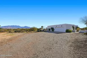 615 W Continental Rd, Green Valley, AZ 85622 - Photo 2