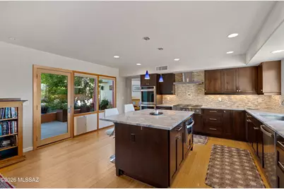 2301 E Greenlee Road, Tucson, AZ 85719 - Photo 16