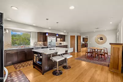 2301 E Greenlee Road, Tucson, AZ 85719 - Photo 14