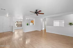 10252 E Wasp Spring Dr, Tucson, AZ 85748 - Photo 8