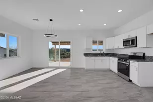 1024 Camarosa Ct, Rio Rico, AZ 85648 - Photo 8