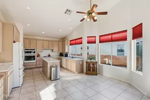 2315 E Bonita Canyon Dr, Green Valley, AZ 85614 - Photo 18