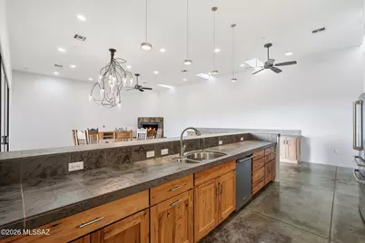 648 E Canyon Rock Road, Green Valley, AZ 85614 - Photo 8