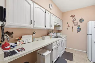 1432 W Camino Alicante, Green Valley, AZ 85622 - Photo 6