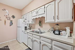 1432 W Camino Alicante, Green Valley, AZ 85622 - Photo 4