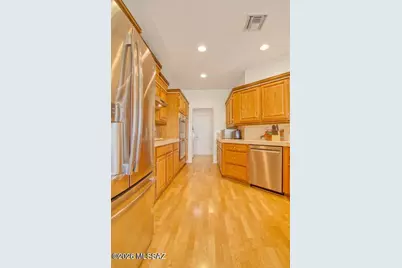 1232 E Camino Diestro, Oro Valley, AZ 85704 - Photo 16