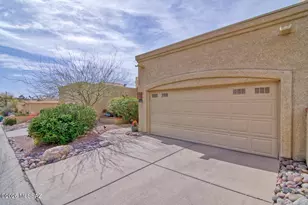 1232 E Camino Diestro, Oro Valley, AZ 85704 - Photo 2