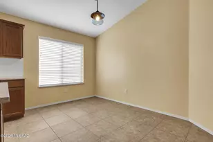 8753 N Moonfire Dr, Tucson, AZ 85743 - Photo 6