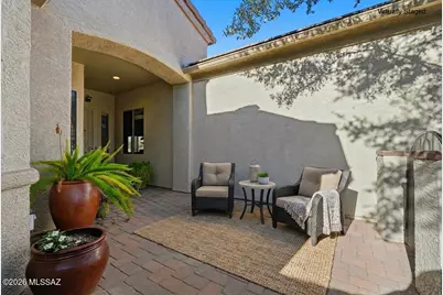 501 N Michelangelo Drive, Green Valley, AZ 85614 - Photo 2