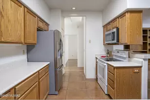 3791 N Lost Chestnut Dr, Tucson, AZ 85719 - Photo 8